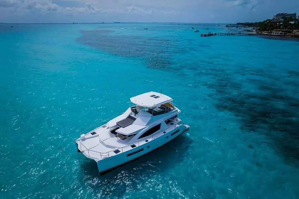 All Inclusive Luxury Yacht With Private Island Cancun 0*,  Mexico