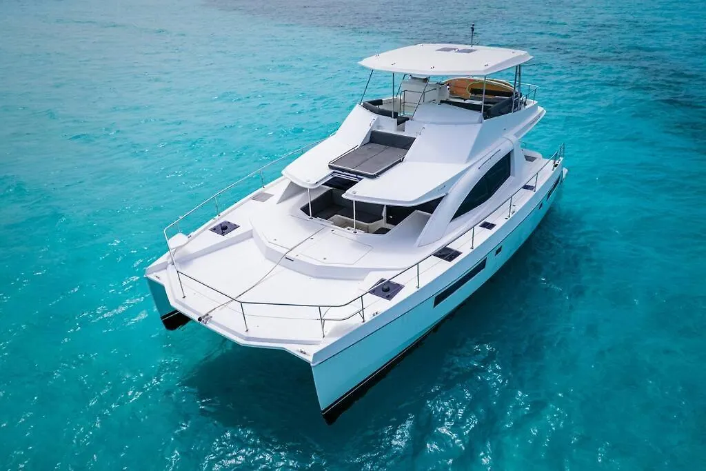 All Inclusive Luxury Yacht With Private Island Cancun 0*,